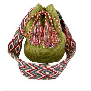 Wayuu, boho bucket bag Colorful Woven columbian bag